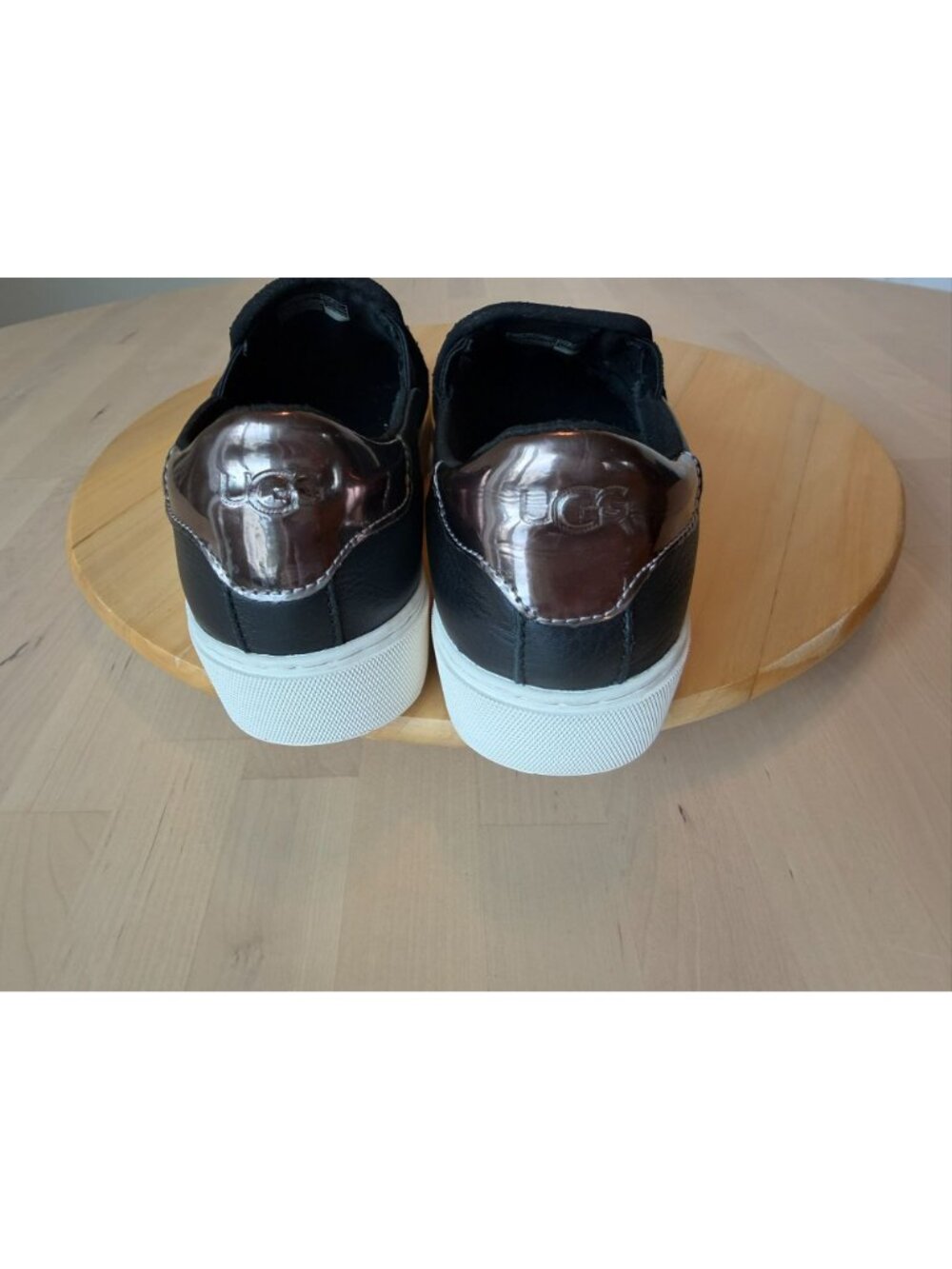 UGG Black Leather Platform Slip-On Sneakers Women's Size 7.5 - Picture 3 of 8